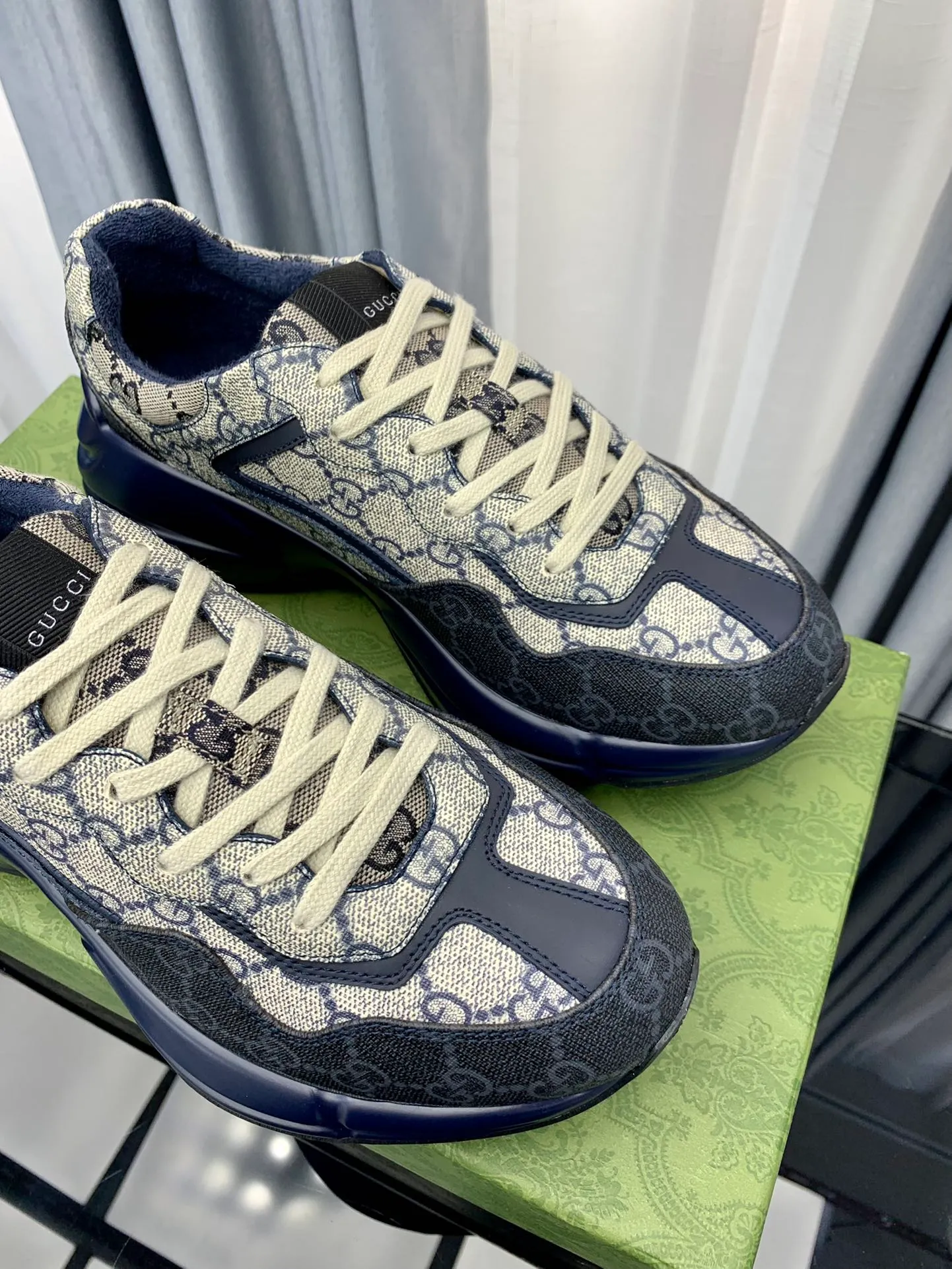👟👟Ex-factory price 480👟👟 Women's Shoes Women's Clothing Women's Shoes Factory Women's Shoes Women's Clothes Women's Shoes Women's Clothing Women's Shoes Factory Gucci Dad Shoes for Couples Old Leather Corner Retro Jogging Shoes The Balenciaga grandpa trend has subsided and ushered in GUCCI Dad Shoes, the trend leader in the fashion industry. Original shoes are molded and original lasts are made by Italian handmade OEM! [Gucci original dad shoes] Original surface: imported calfskin! Lining: Grade A hybrid lambskin! Outsole: The highest restoration sole T👟👟Ex-factory price U material plus wear-resistant foam (anti-wear cushioning) ivory leather processed with distressed effect The sole is 5cm high! The comfort level is excellent, killing all high-end versions on the market! Original logo outsole! 👣Size: Women’s size 35-40. Men's size 38-45. Women's heel with 🈚️logo! Men's heel with 🈶️logo!